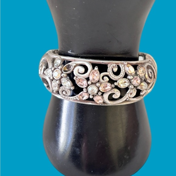 Brighton Garden of Dreams your Heart Heart Elegant Silver Floral Bracelet - Picture 3 of 5